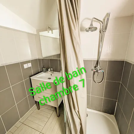 Etage1 Au Domaine Du Luth - Parking Gratuit - Cuisine Commune - 20 Min Aquascope Et Futuroscope Дом отдыха