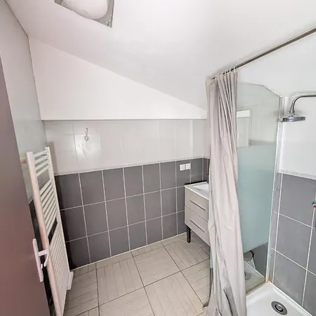 Holiday home Etage1 Au Domaine Du Luth - Parking Gratuit - Cuisine Commune - 20 Min Aquascope Et Futuroscope *