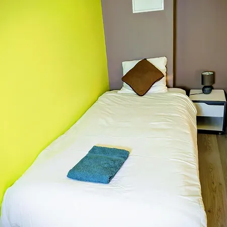 Etage1 Au Domaine Du Luth - Parking Gratuit - Cuisine Commune - 20 Min Aquascope Et Futuroscope Holiday home *