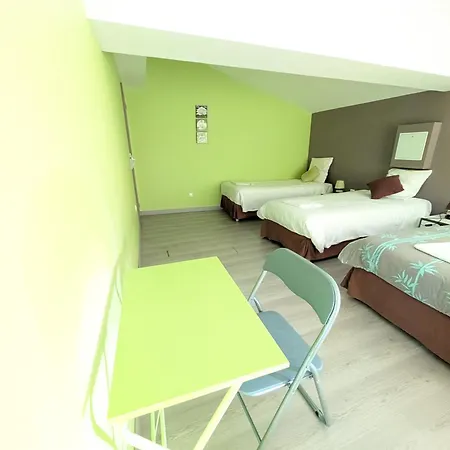 Etage1 Au Domaine Du Luth - Parking Gratuit - Cuisine Commune - 20 Min Aquascope Et Futuroscope Holiday home